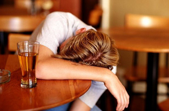  Uống bia có đẹp da không? Lời giải đáp từ góc nhìn khoa học